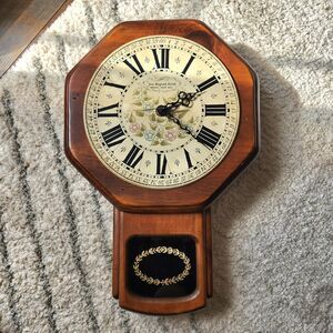 VTG Mid Century New England Bristol Conn Wood Wall Clock Floral Cottage WORKS
